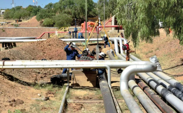 Transporte de combustible por ductos de Oruro a Santa Cruz, permitirá ahorro de $us 5,2 millones a YPFB