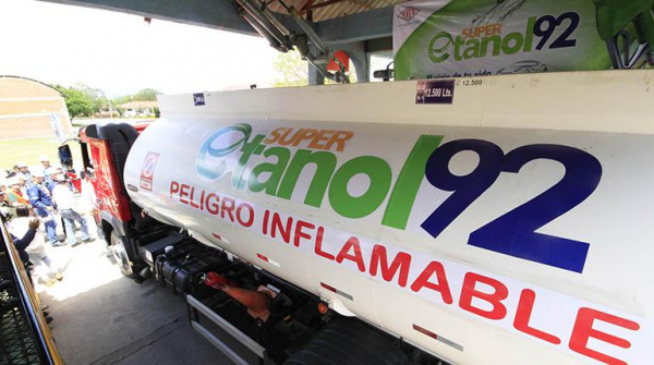 YPFB plantea aplicación gradual de etanol a gasolina