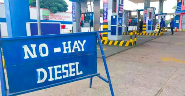 Importar combustible en Bolivia requiere hasta 31 pasos específicos, las compras serán limitadas y reguladas por el Estado