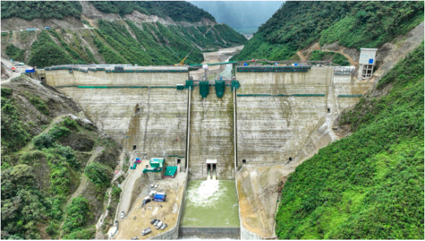 Arce inaugura el llenado del embalse de Sehuencas para la hidroeléctrica Ivirizu